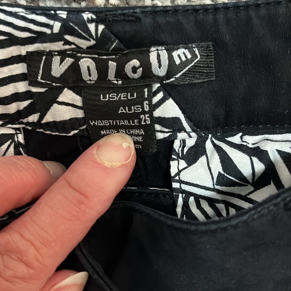 Volcom Pants! - Picture 3 of 5
